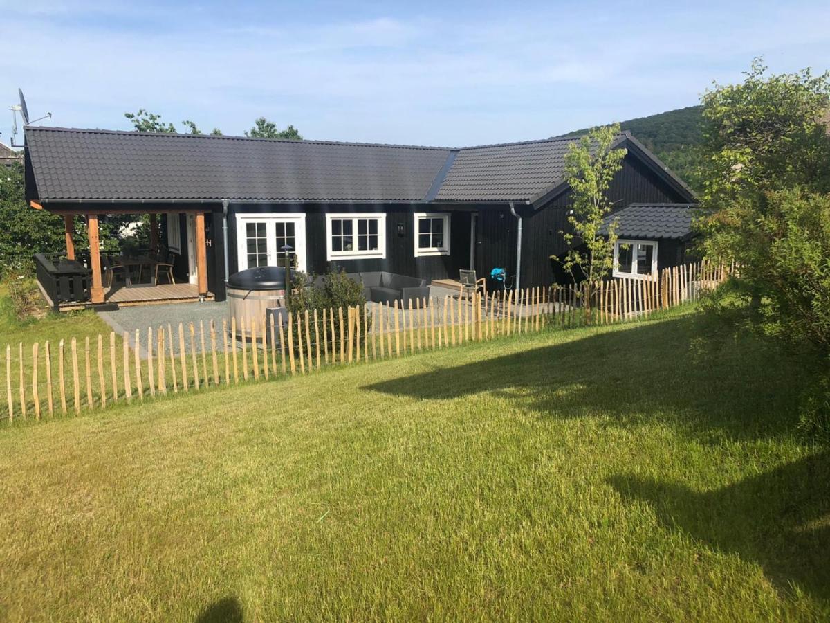 Kustelberg Lodges Medebach Eksteriør billede