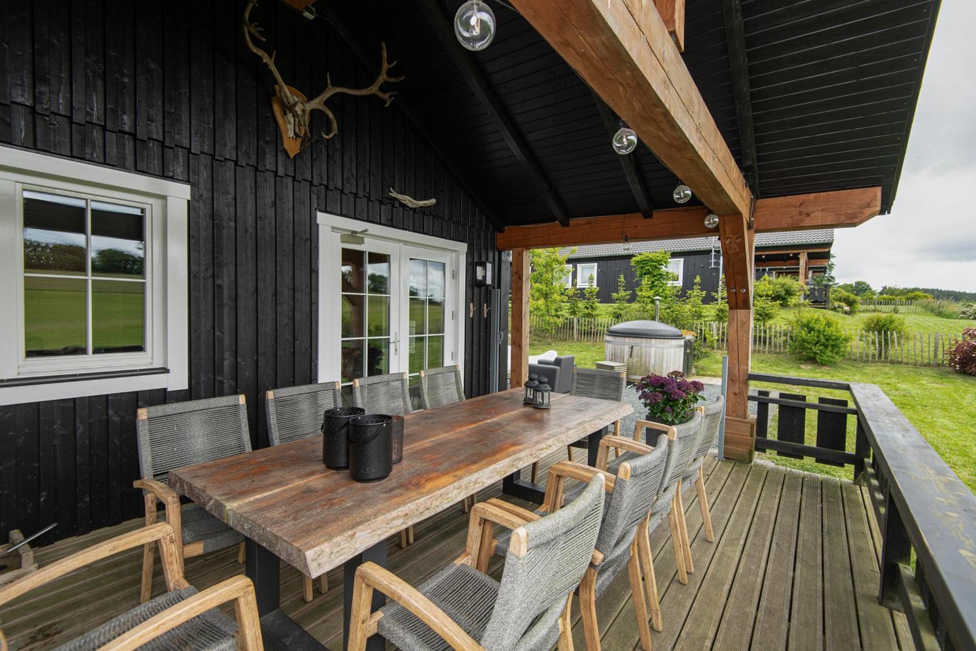 Kustelberg Lodges Medebach Eksteriør billede